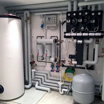 Neue Fernwärmestation in einem Keller